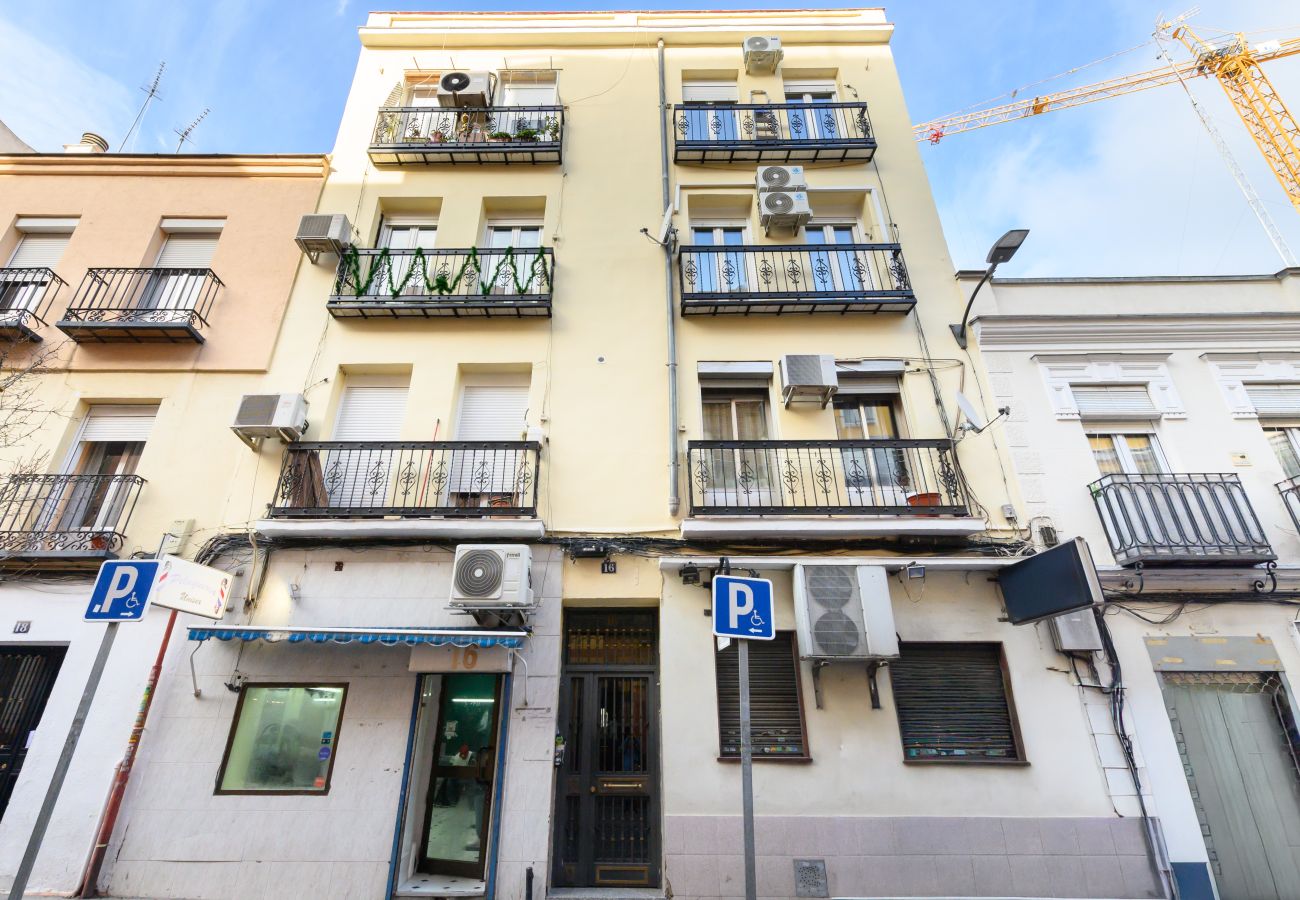 Apartment in Madrid - M (JPA16BI) Acogedor piso 1 dormitorio en Tetuán