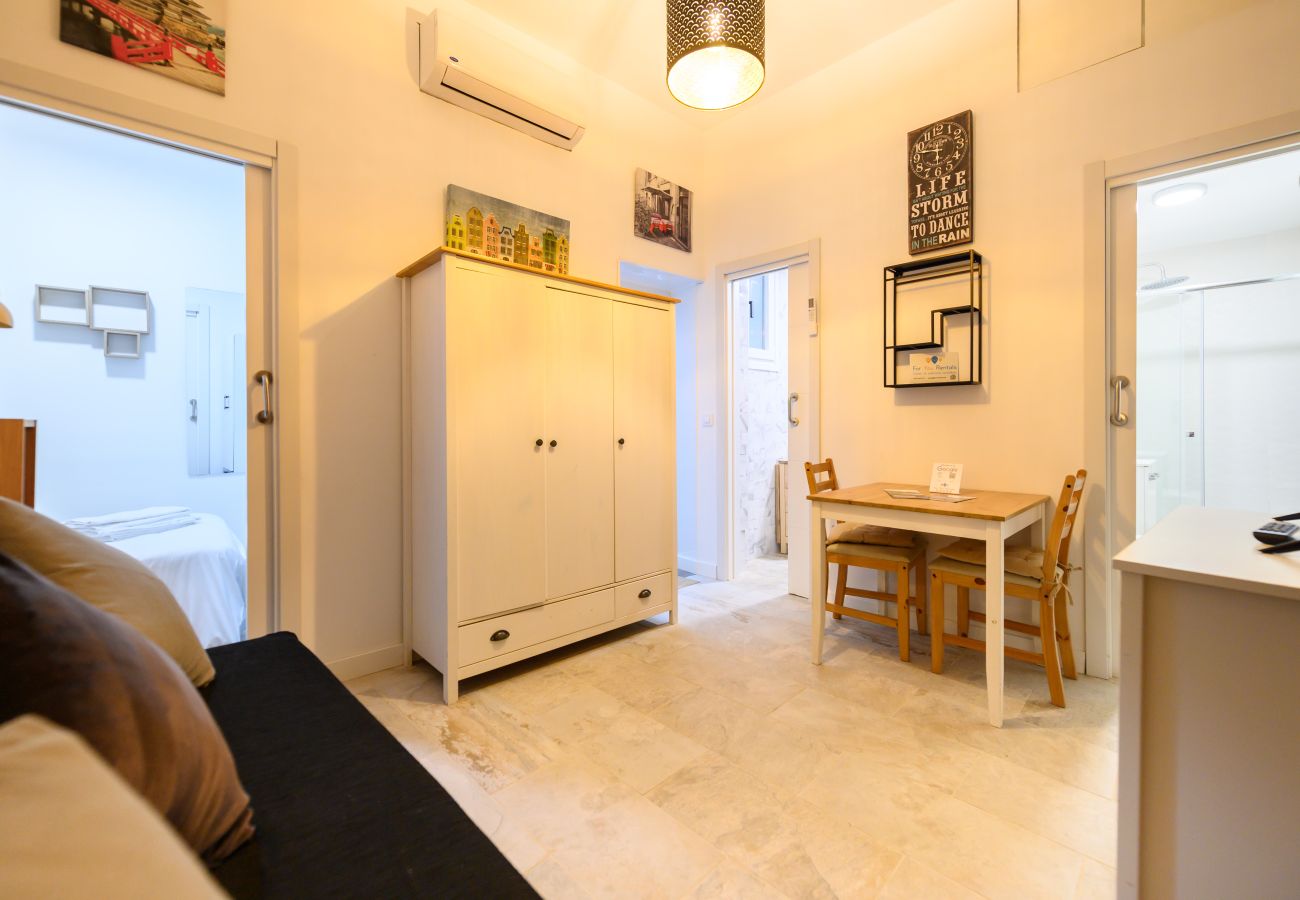 Apartment in Madrid - M (SEL60I) Piso de 1 dormitorio y terraza en Madri