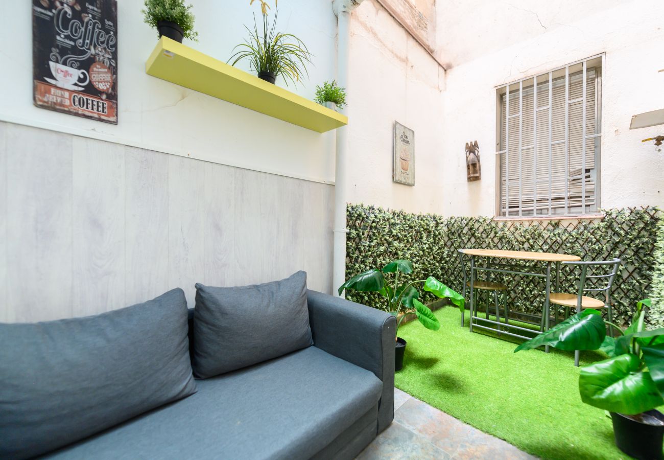 Apartment in Madrid - M (SEL60I) Piso de 1 dormitorio y terraza en Madri