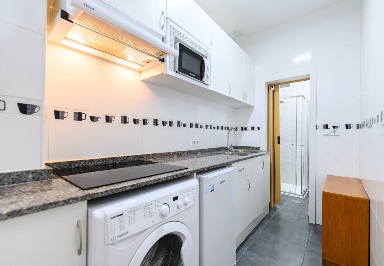 Studio in Madrid - M (ESA80E) Piso en el centro de Madrid - Malasaña