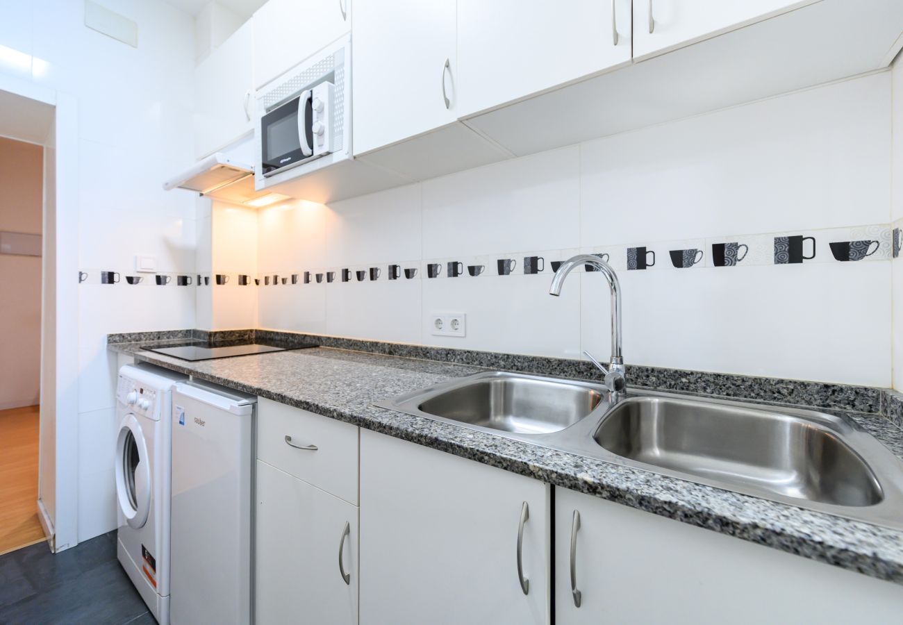 Studio in Madrid - M (ESA80E) Piso en el centro de Madrid - Malasaña