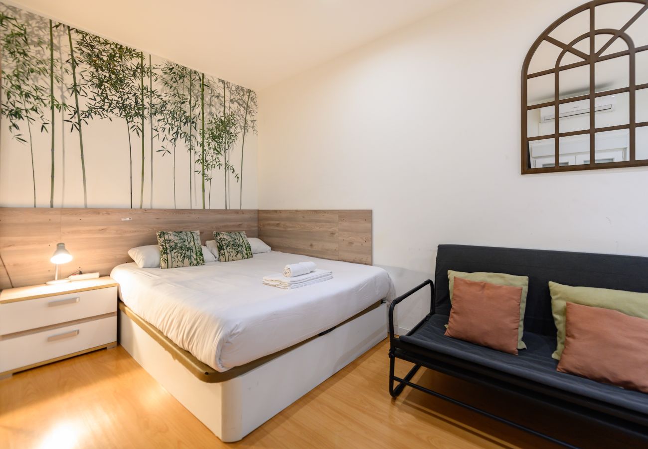 Studio in Madrid - M (ESA80E) Piso en el centro de Madrid - Malasaña
