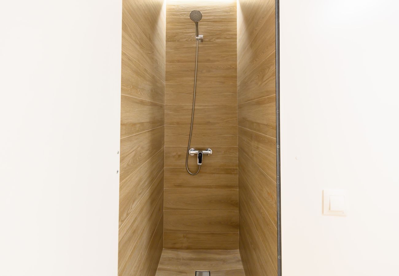 Apartment in Madrid - M (FGA50E) Acogedor piso en Chamberí 