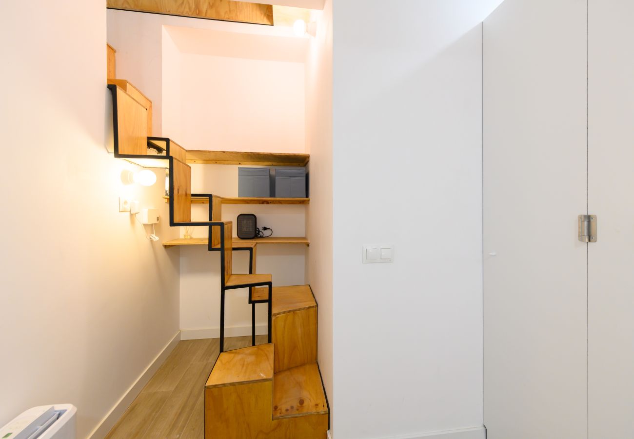 Apartment in Madrid - M (FGA50E) Acogedor piso en Chamberí 