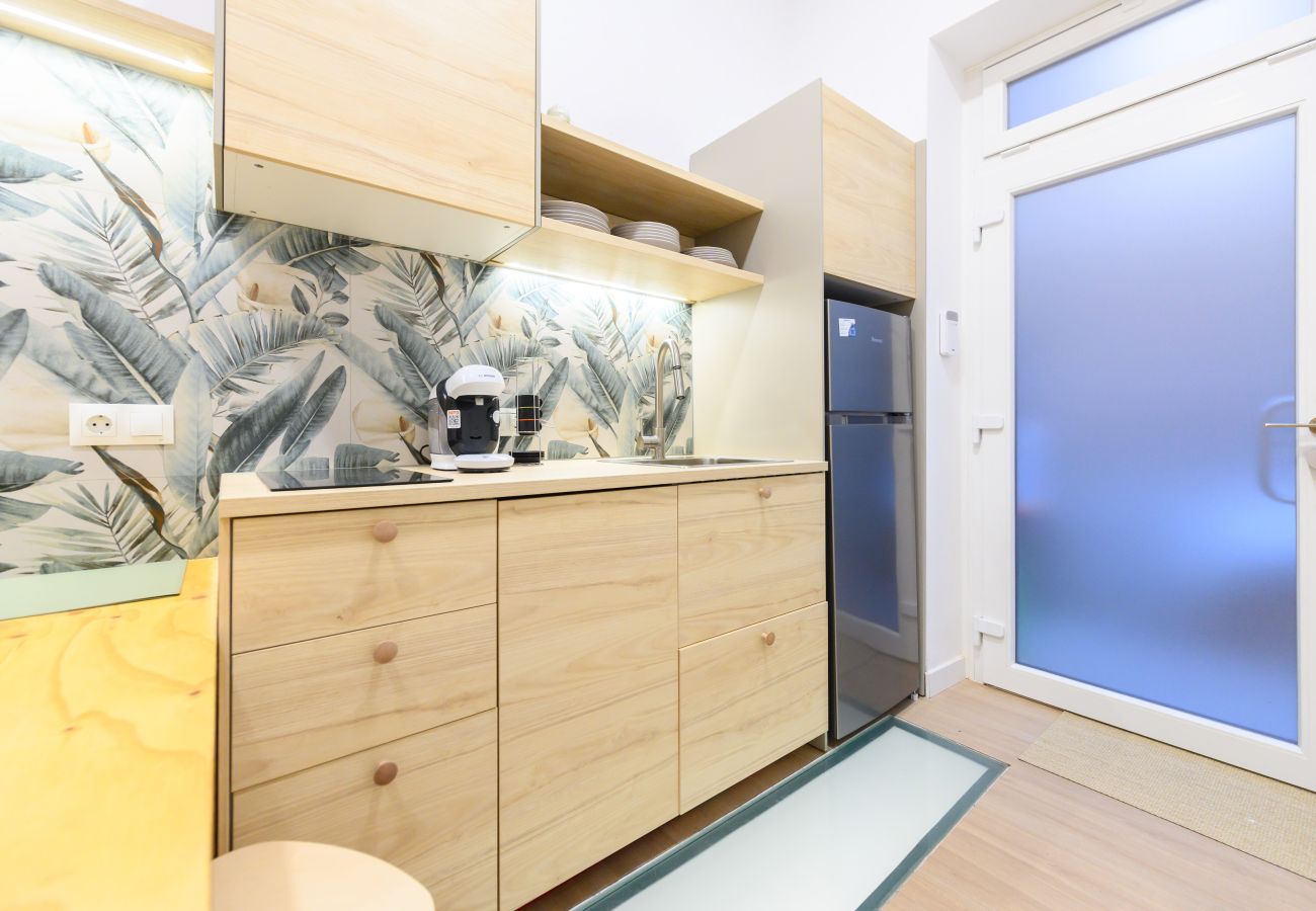 Apartment in Madrid - M (FGA50E) Acogedor piso en Chamberí 