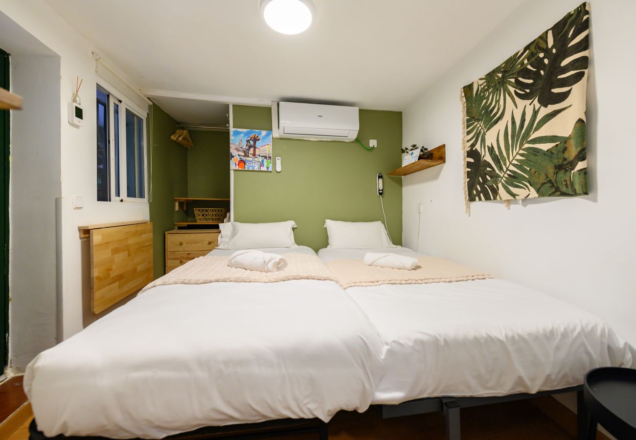 Studio in Madrid - M (SVF1304) Acogedor Estudio en Centro de Madrid