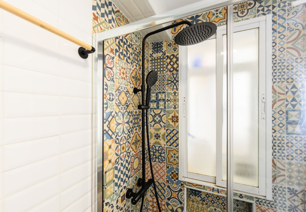 Apartment in Madrid - M (POR183D) Amplio piso 2 dormitorios en La Latina