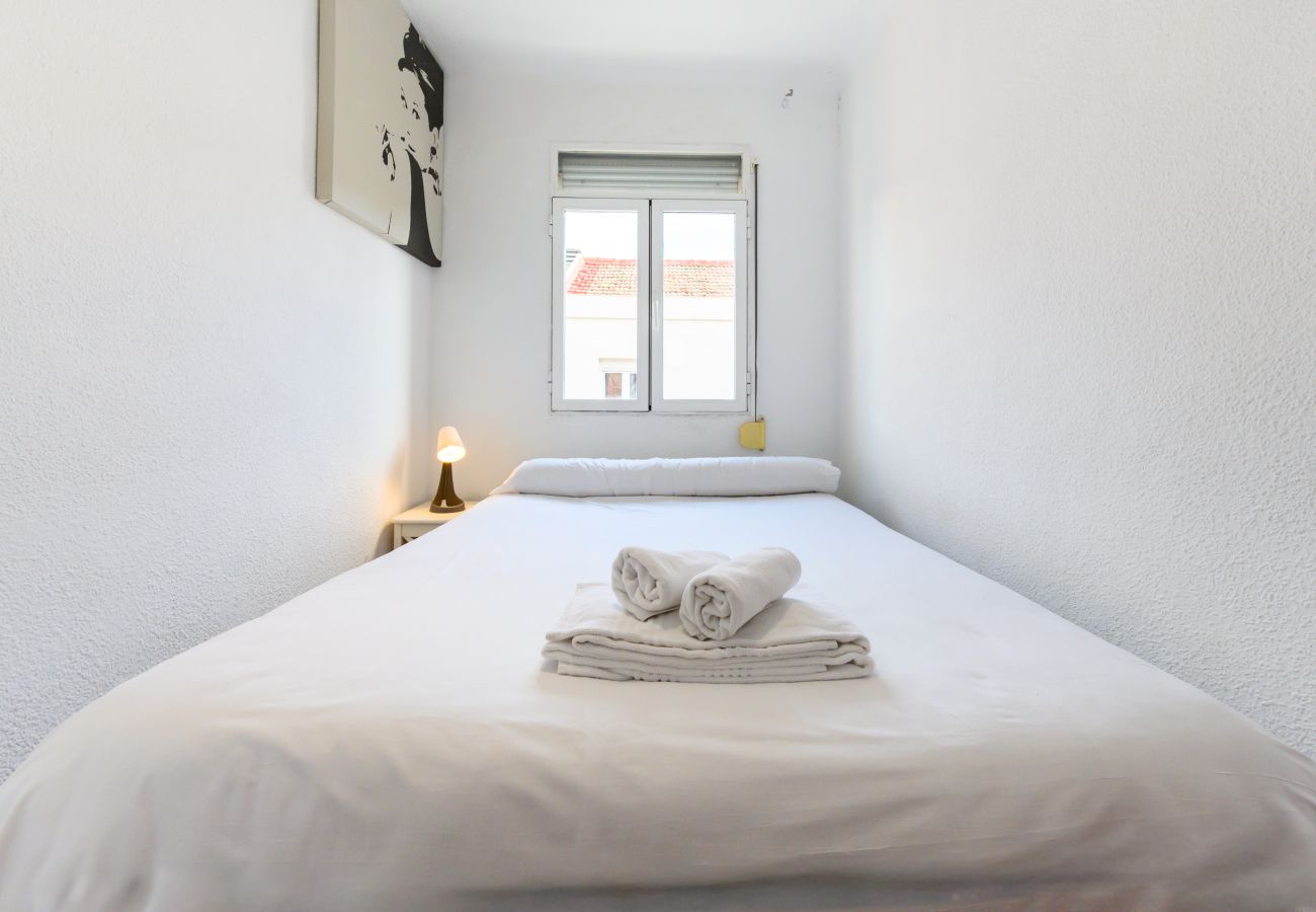 Apartment in Madrid - M (POR183D) Amplio piso 2 dormitorios en La Latina