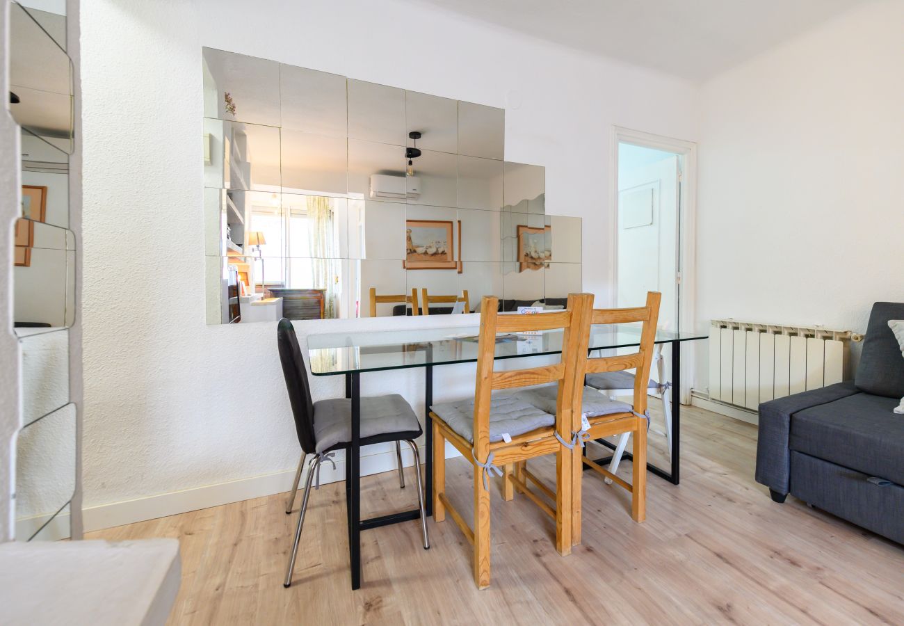 Apartment in Madrid - M (POR183D) Amplio piso 2 dormitorios en La Latina