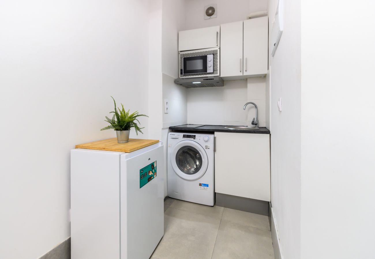 Studio in Madrid - M (RJS3) Acogedor Estudio en Barrio Salamanca