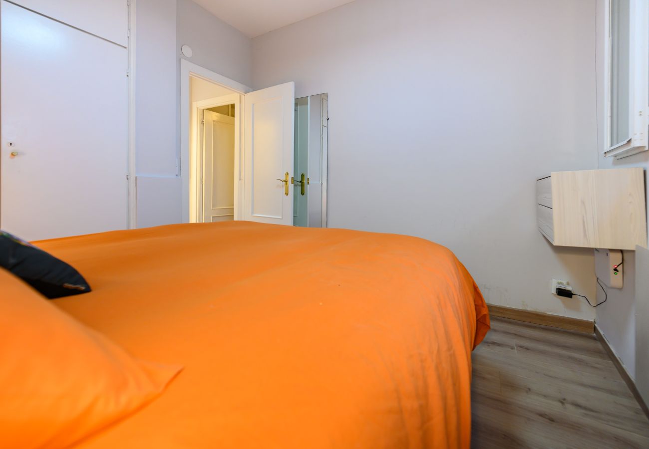 Apartment in Madrid - M (OLM102BA) Amplio y luminoso piso 2 dormitorios