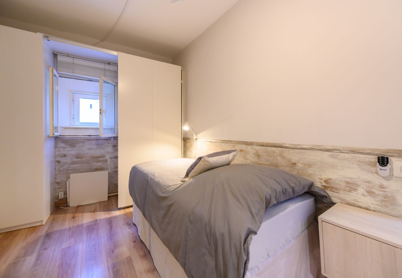 Apartment in Madrid - M (OLM102BA) Amplio y luminoso piso 2 dormitorios