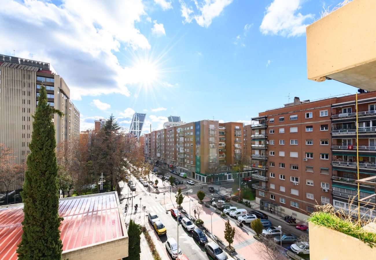 Apartment in Madrid - M (MLE16A2320) Amplio piso 1 dormitorio en Chamart