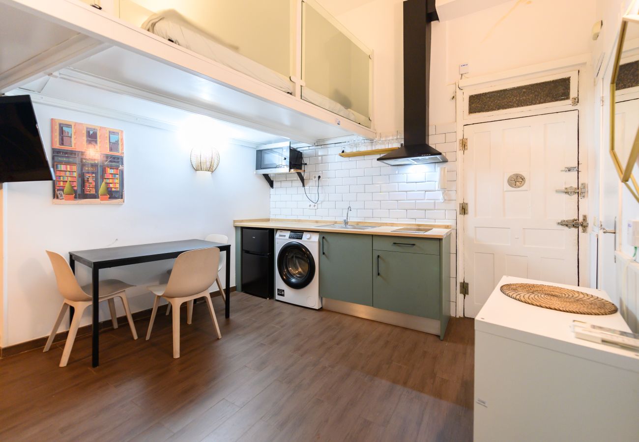 Apartment in Madrid - M (JJU15503) Dúplex con terraza en Goya