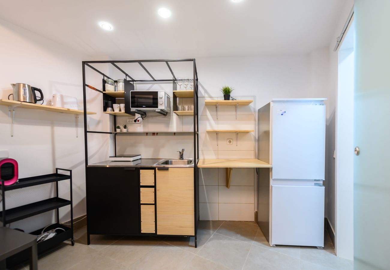 Studio in Madrid - M (SMA1401) Acogedor estudio en Ciudad Lineal