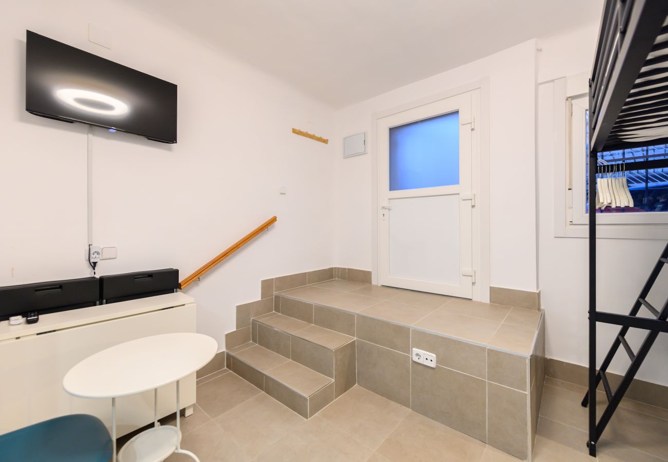 Studio in Madrid - M (SMA1401) Acogedor estudio en Ciudad Lineal