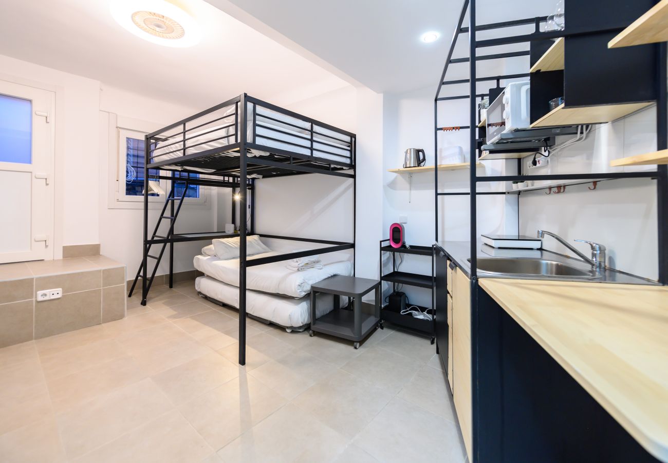 Studio in Madrid - M (SMA1401) Acogedor estudio en Ciudad Lineal