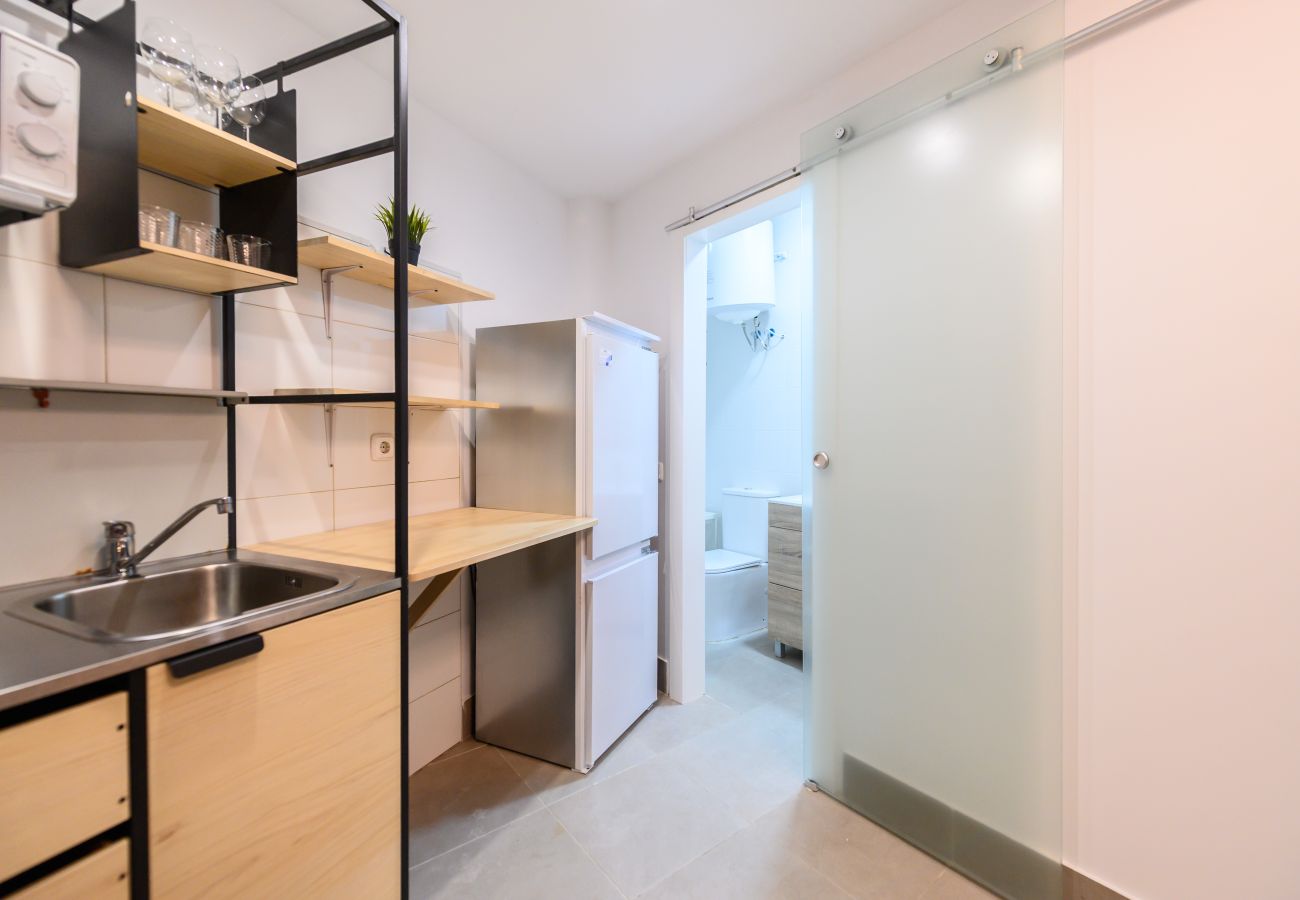 Studio in Madrid - M (SMA1401) Acogedor estudio en Ciudad Lineal