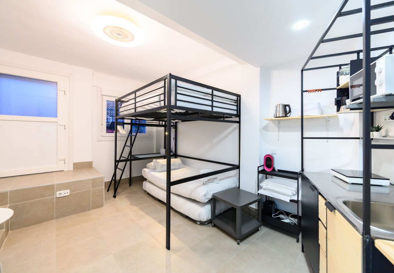 Studio in Madrid - M (SMA1401) Acogedor estudio en Ciudad Lineal