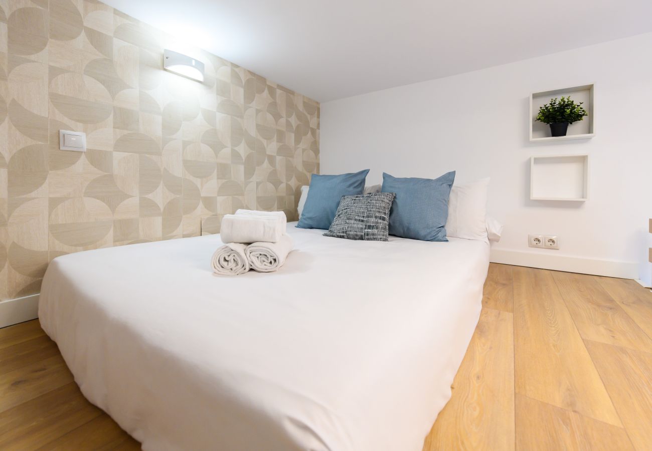 Apartment in Madrid - M (RBL180) Acogedor dúplex en Salamanca