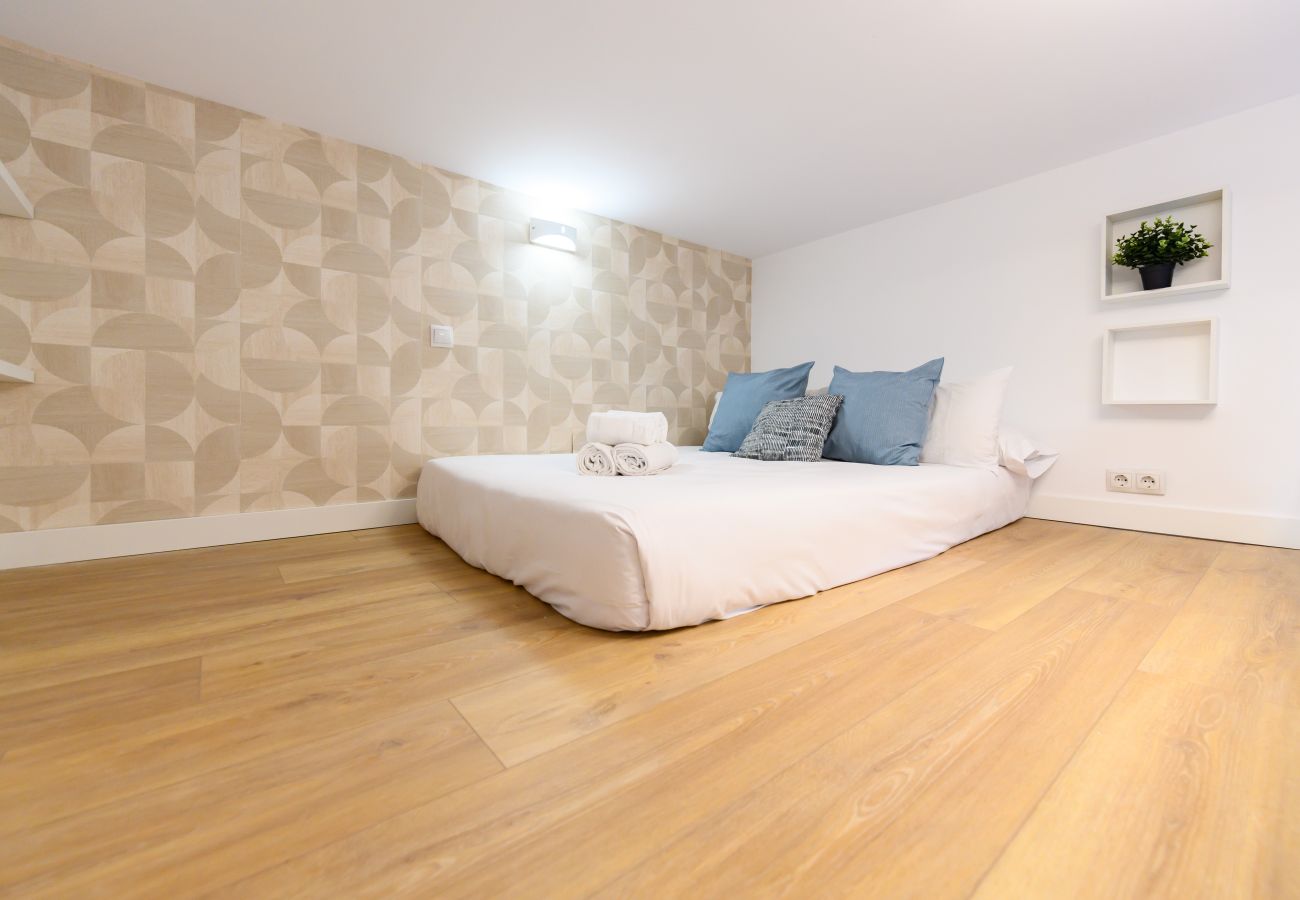 Apartment in Madrid - M (RBL180) Acogedor dúplex en Salamanca