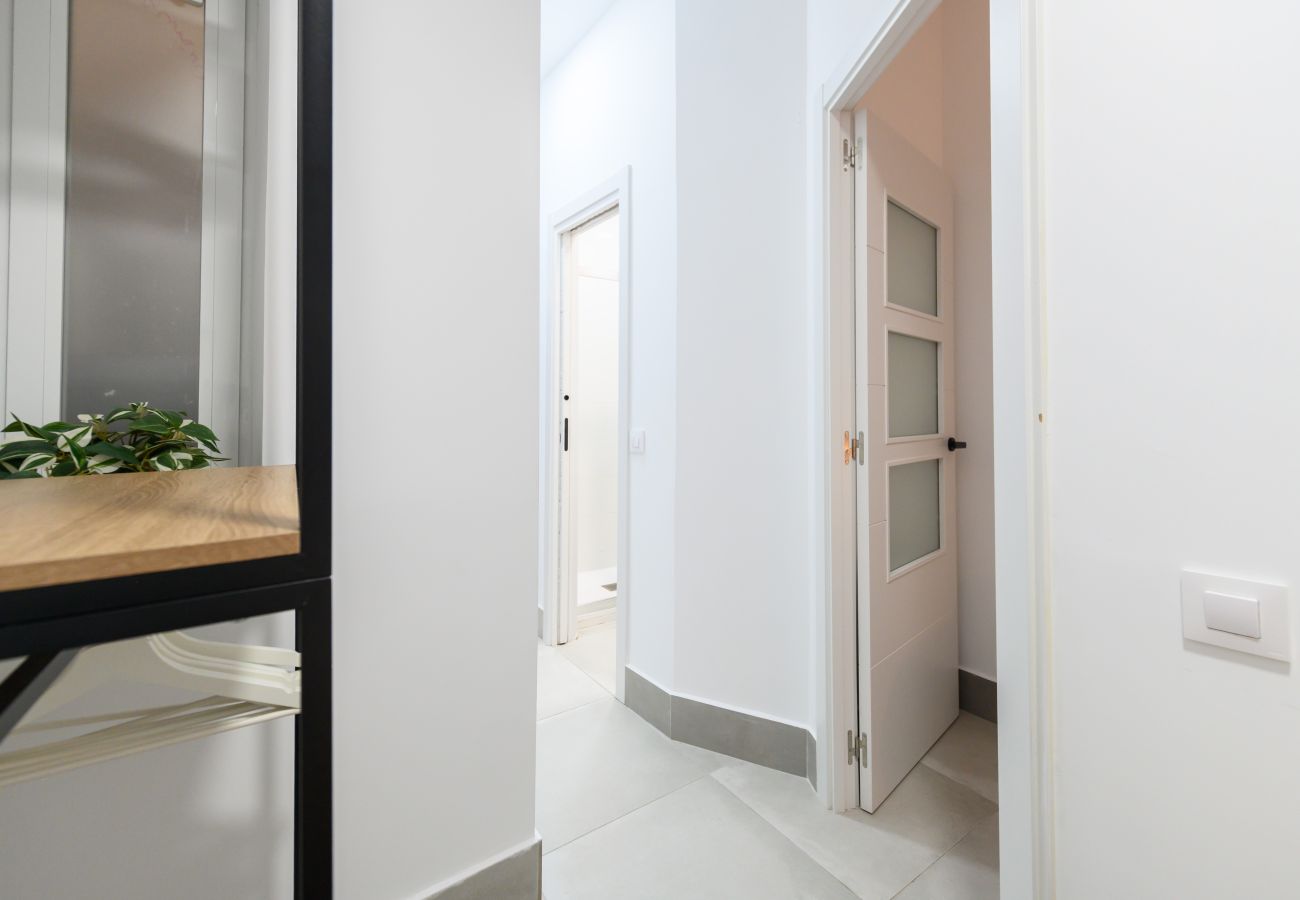 Apartment in Madrid - M (ROB20E) Acogedor piso en Puente de Vallecas