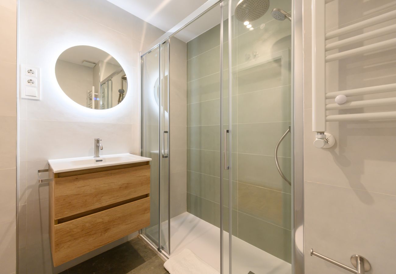 Apartment in Madrid - M (MOS34D7E) Amplio y elegante piso de dos dormito