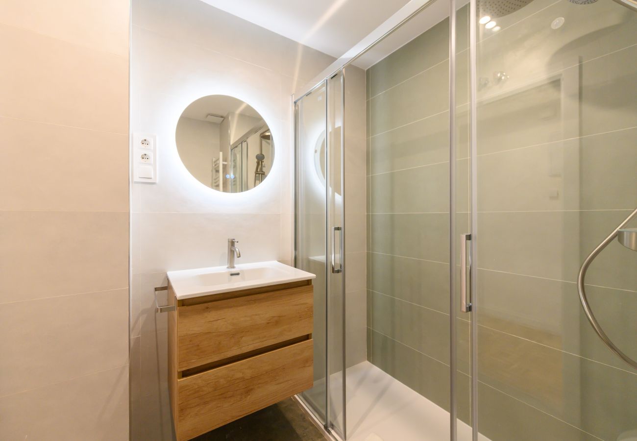 Apartment in Madrid - M (MOS34D7E) Amplio y elegante piso de dos dormito