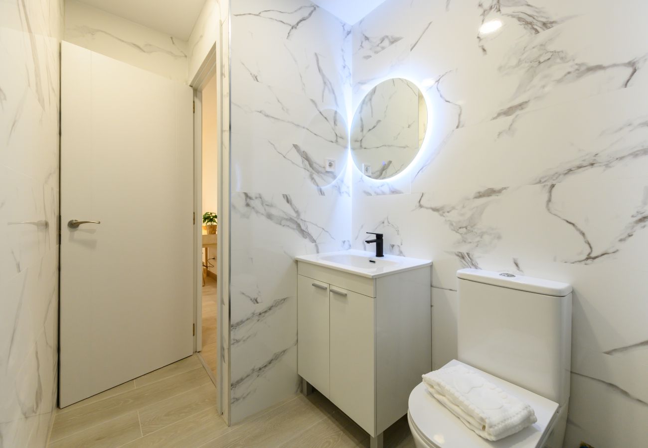 Apartment in Madrid - M (ABR1710B) Amplio piso de Lujo 2 dormitorios