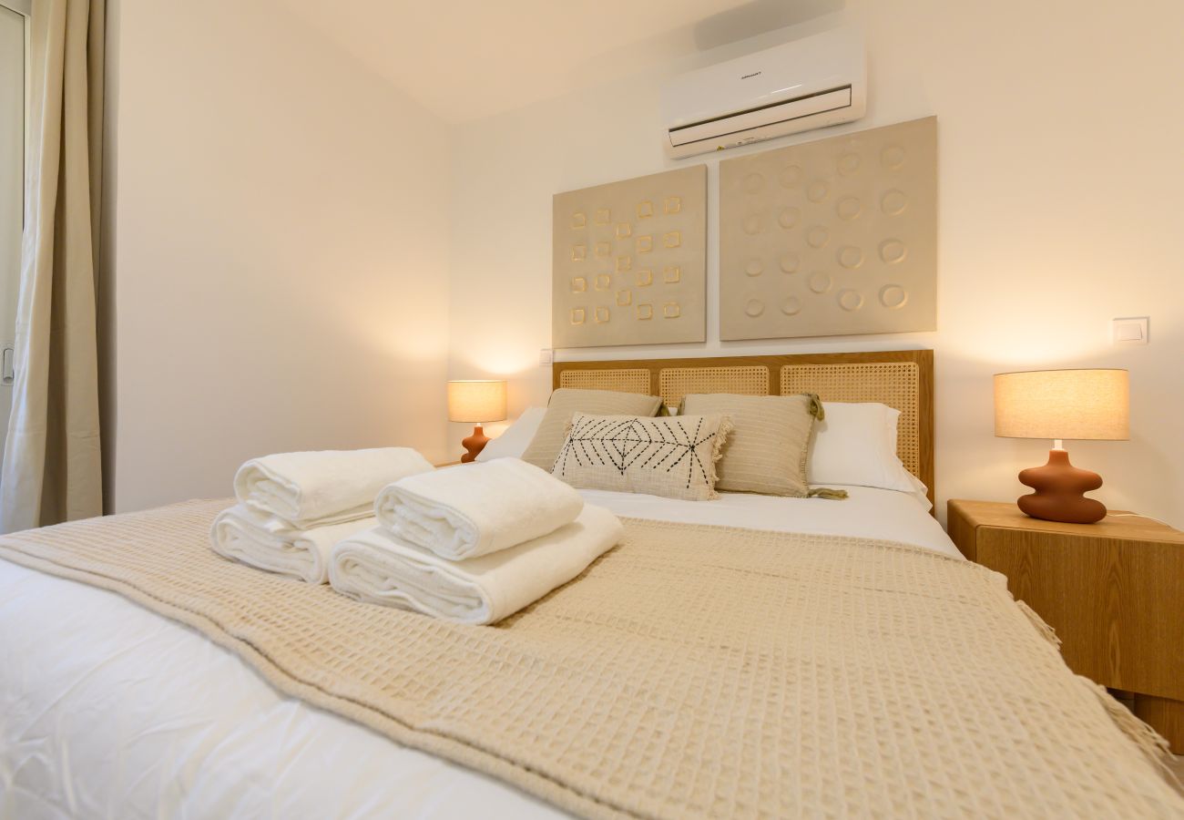 Apartment in Madrid - M (ABR1710B) Amplio piso de Lujo 2 dormitorios