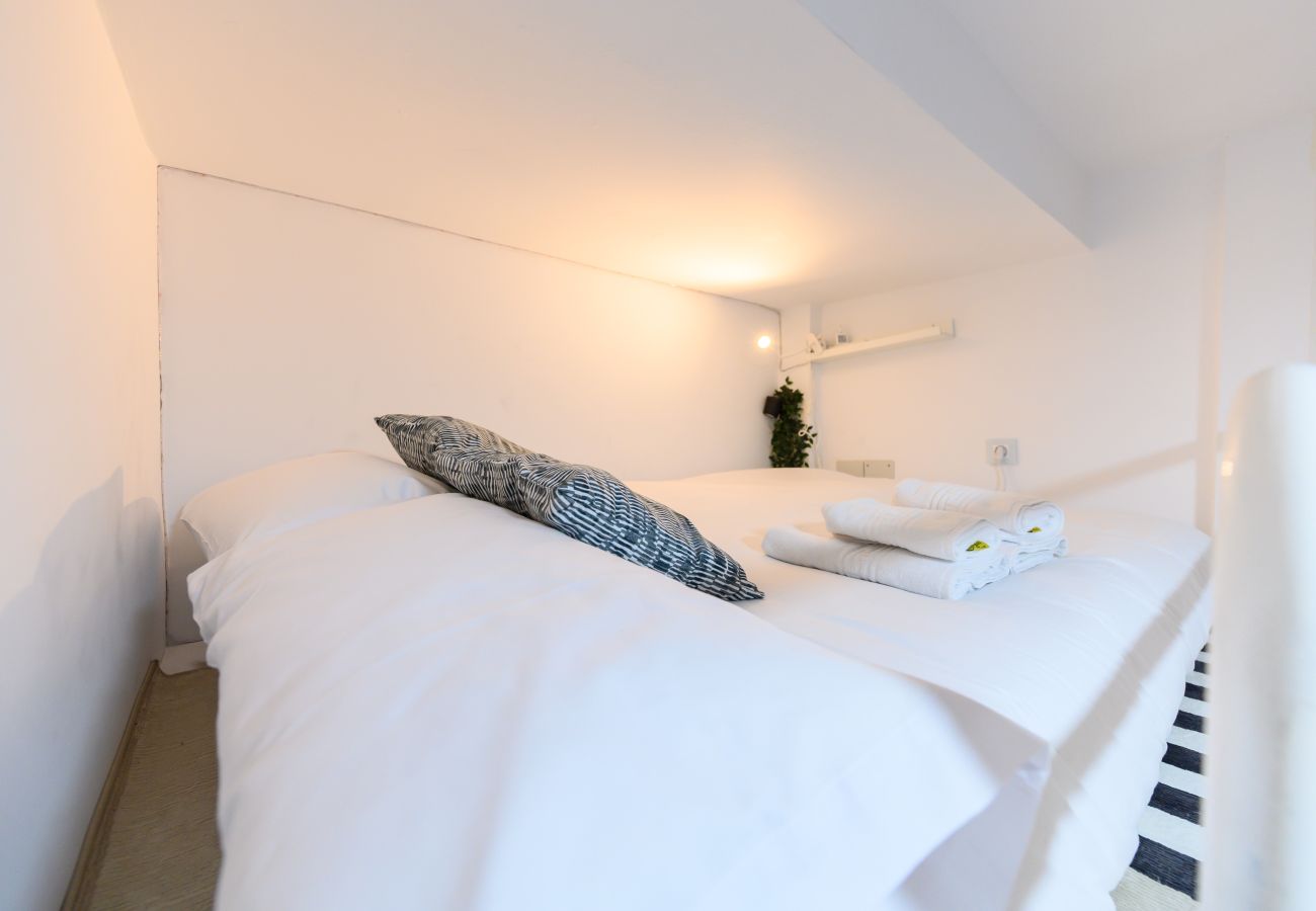 Apartment in Madrid - M (IRI70) Acogedor Dúplex en el barrio Salamanca