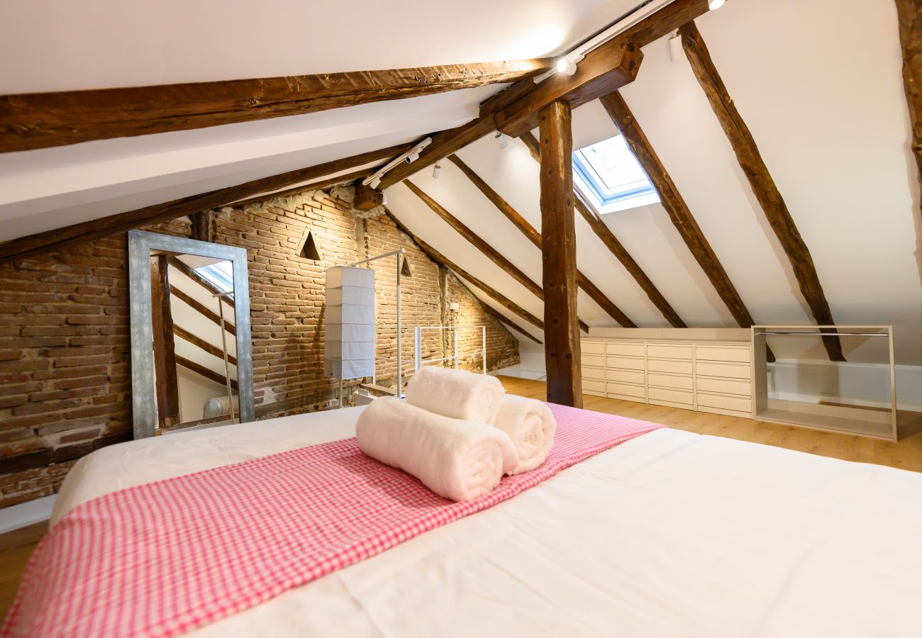 Apartment in Madrid - M (CDSR215) Amplio y Luminoso Dúplex