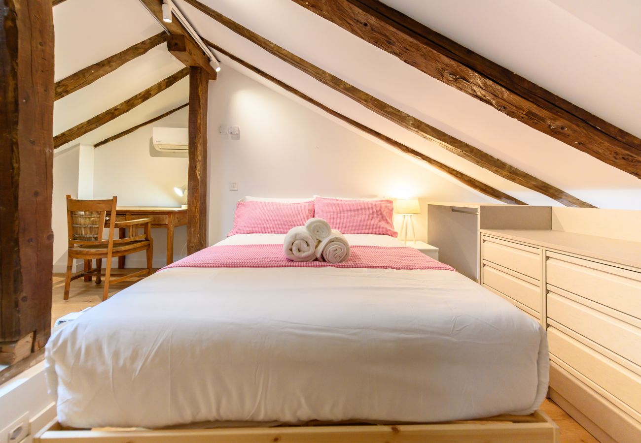 Apartment in Madrid - M (CDSR215) Amplio y Luminoso Dúplex