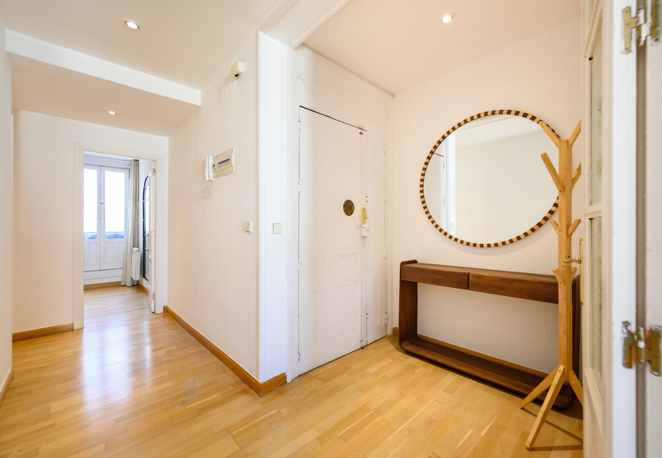 Apartment in Madrid - M (FER55D) Amplio piso 3 dormitorios en Moncloa