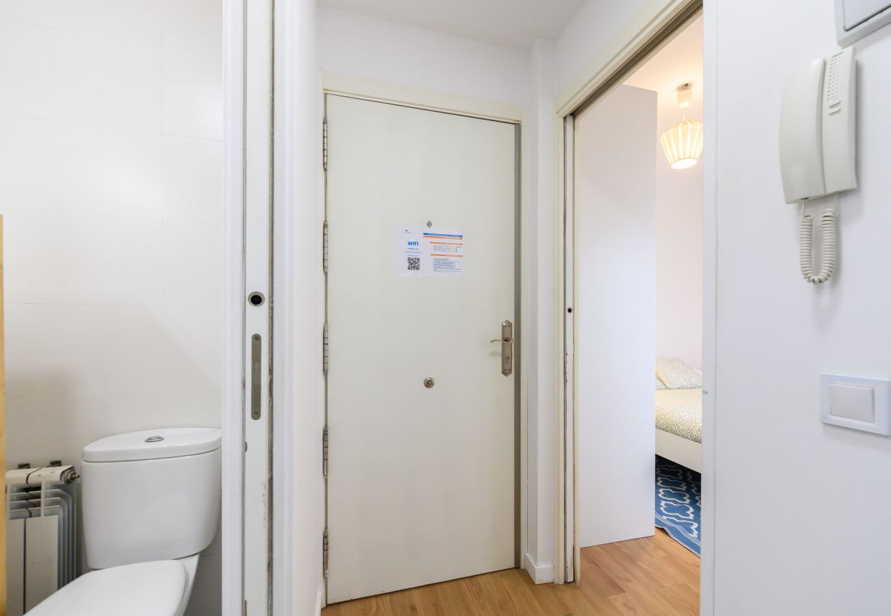 Apartment in Madrid - M (FOV160IIA) Piso de 1 dormitorio en Chamartín