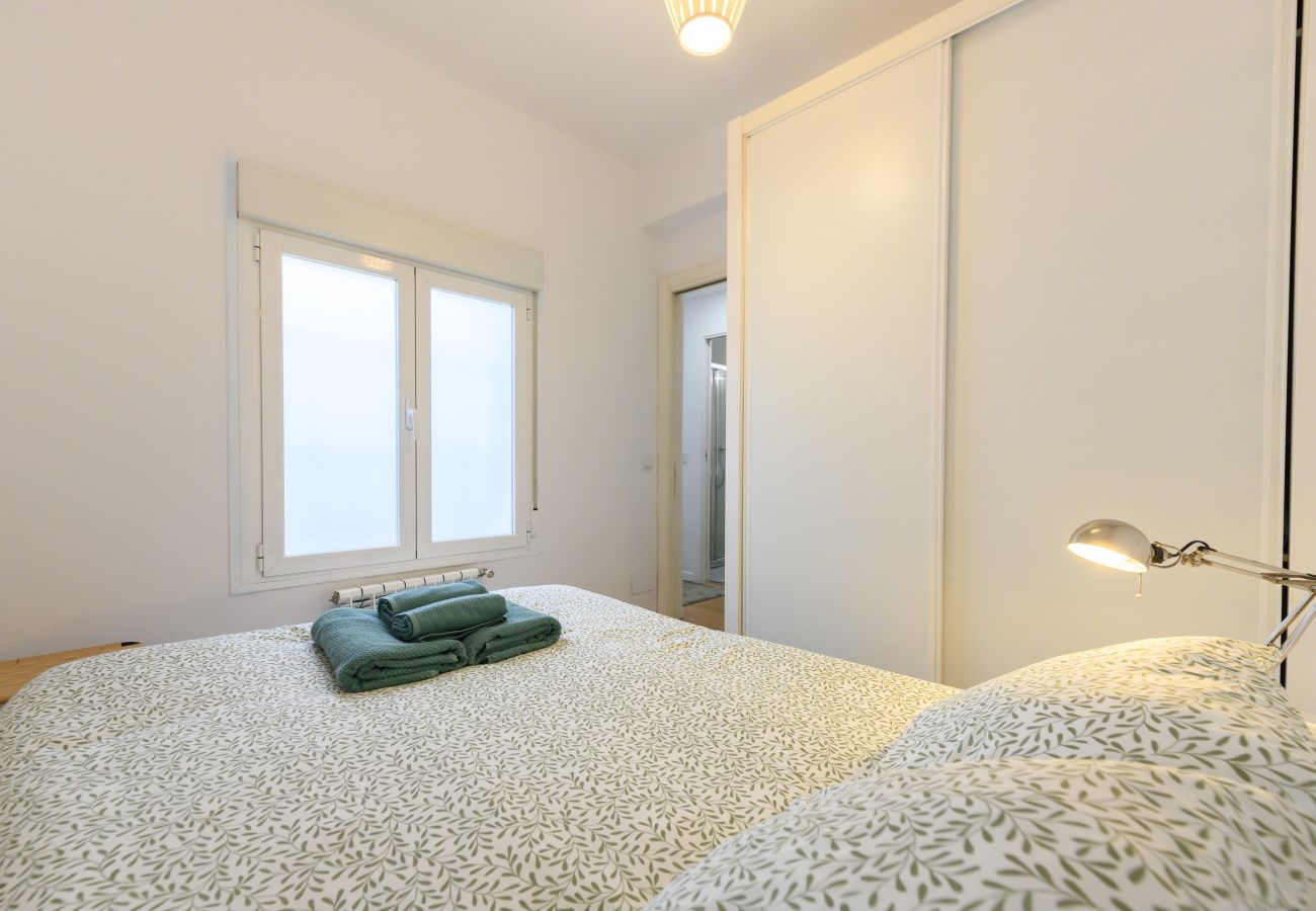 Apartment in Madrid - M (FOV160IIA) Piso de 1 dormitorio en Chamartín