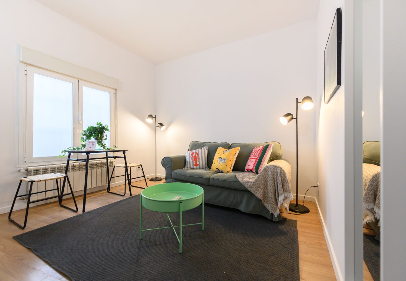 Apartment in Madrid - M (FOV160IIA) Piso de 1 dormitorio en Chamartín