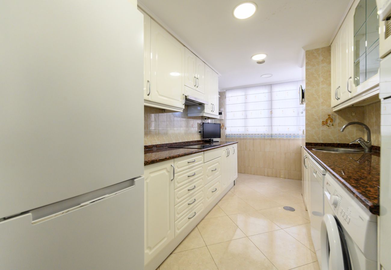 Apartment in Madrid - M (SVI166B) Amplio y luminoso piso de 3 dormitorio