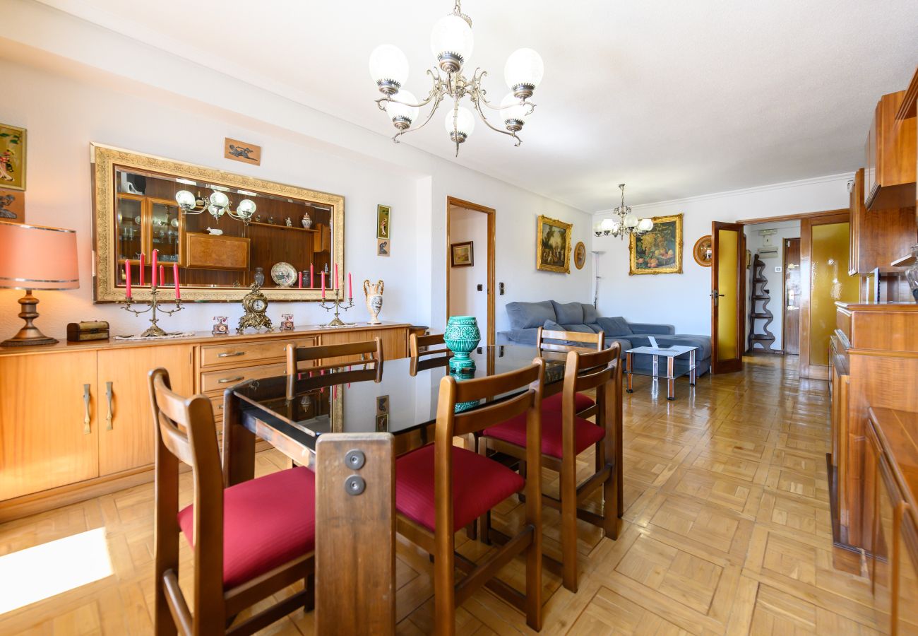 Apartment in Madrid - M (SVI166B) Amplio y luminoso piso de 3 dormitorio