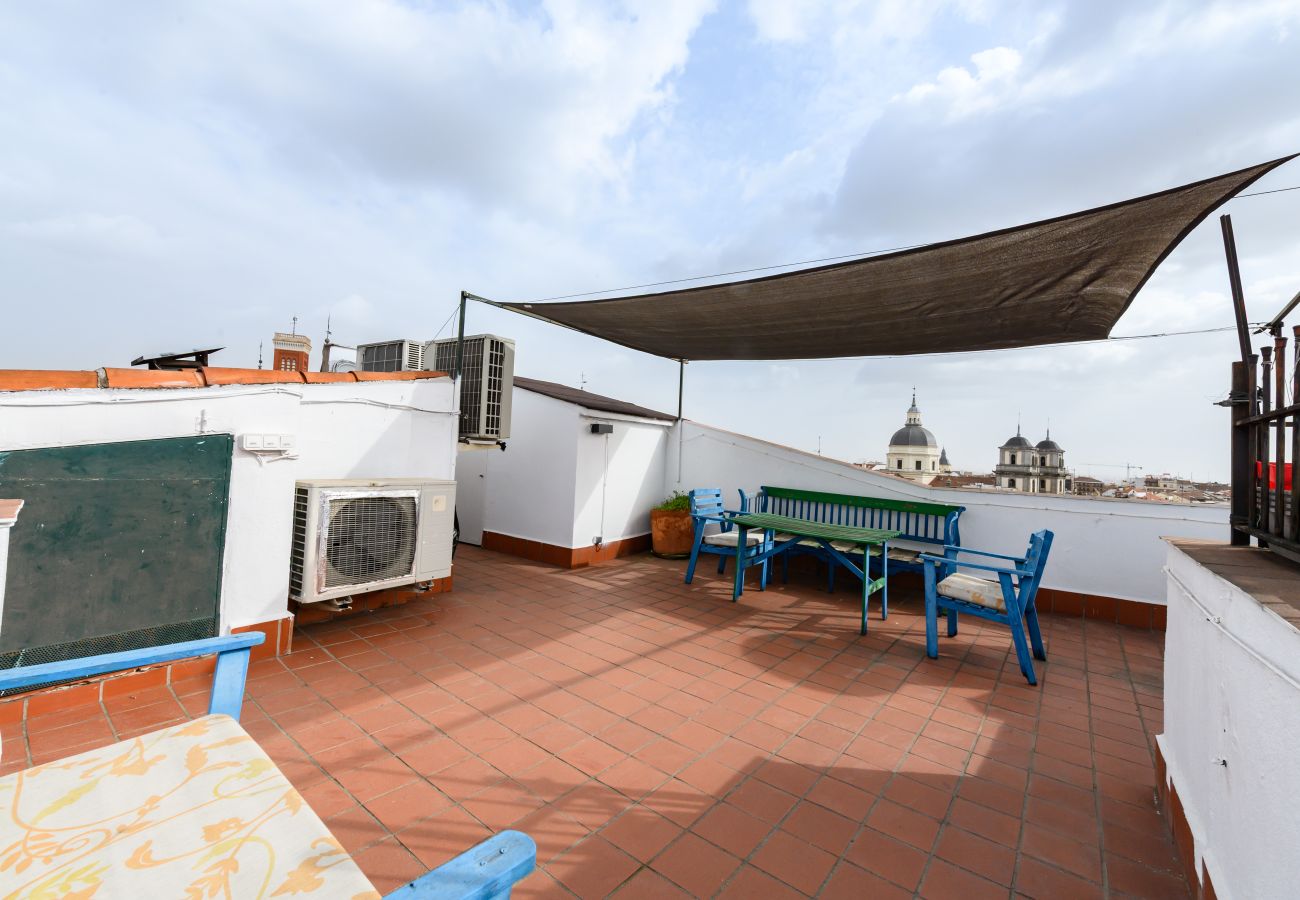 Apartment in Madrid - M (TOL241) Espectacular Piso en la Plaza Mayor