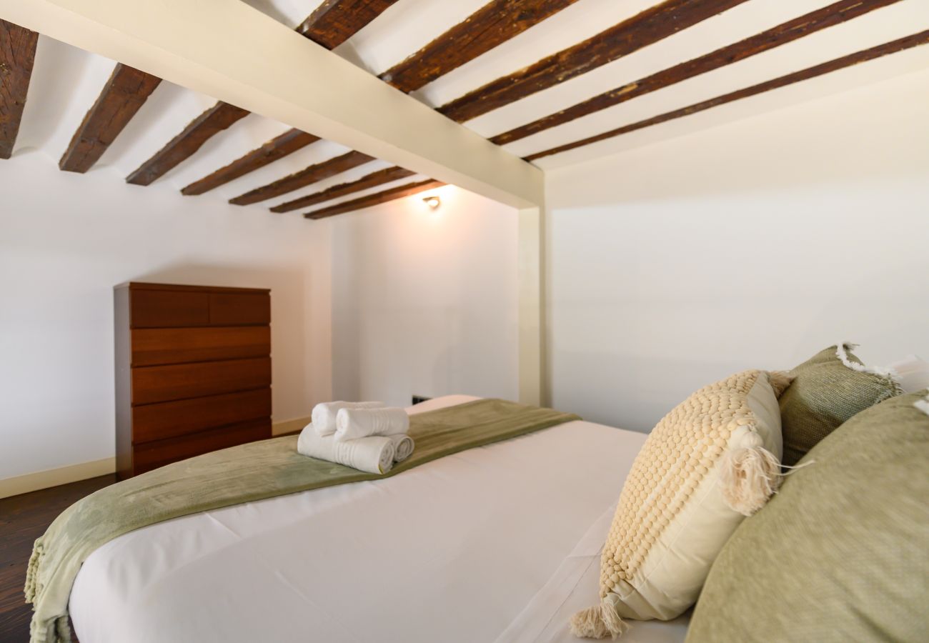 Apartment in Madrid - M (ESA121ID) Amplio Dúplex en el centro de Madrid