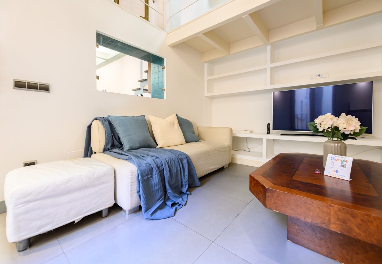 Apartment in Madrid - M (ESA121ID) Amplio Dúplex en el centro de Madrid
