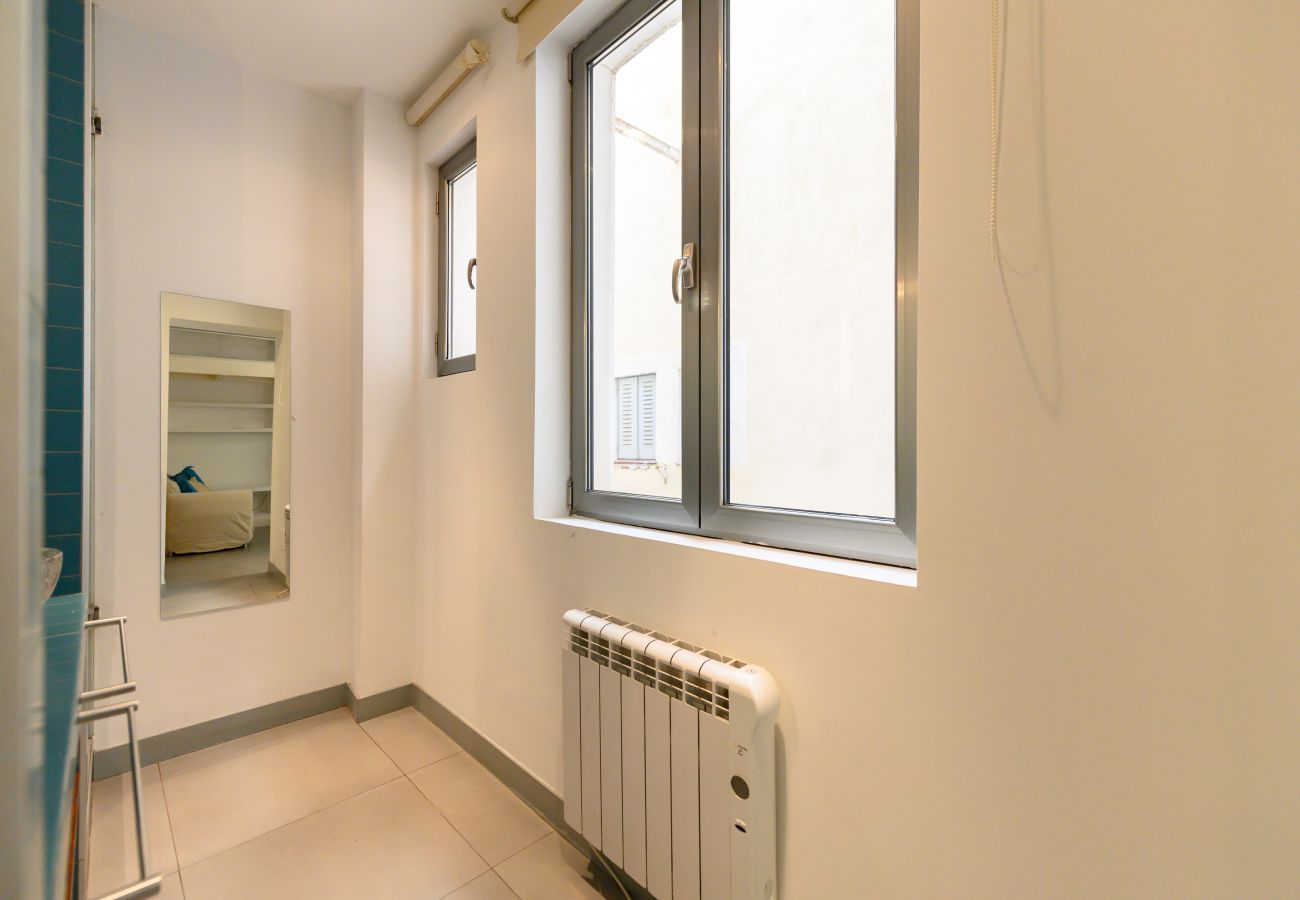 Apartment in Madrid - M (ESA121ID) Amplio Dúplex en el centro de Madrid