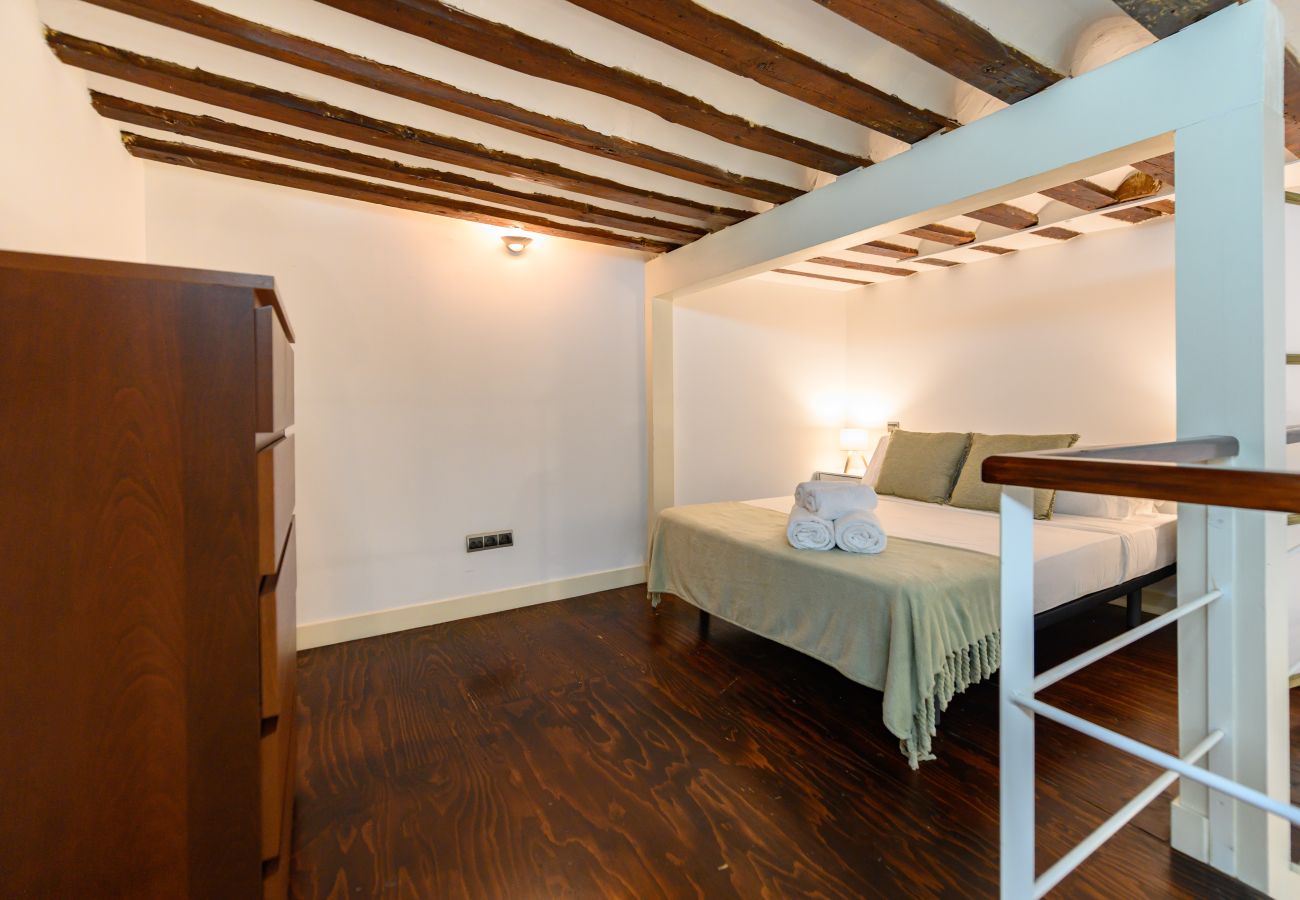 Apartment in Madrid - M (ESA121ID) Amplio Dúplex en el centro de Madrid