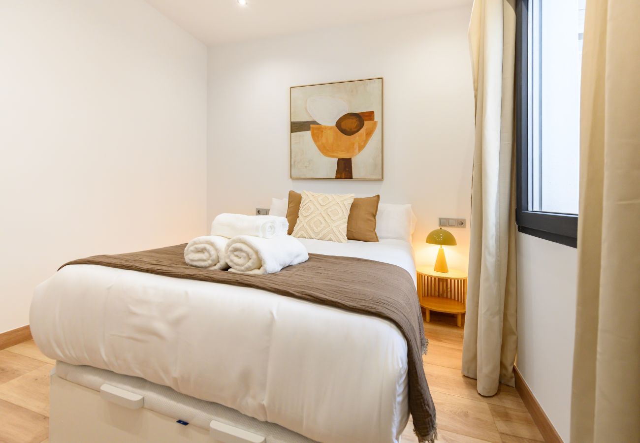 Apartment in Madrid - M (DDS1014) Piso de 2 dormitorios en Goya, Barrio