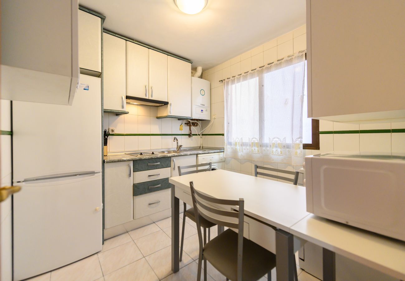 Apartment in Madrid - M (ADU151A) Piso 2 dormitorios en Sol, Centro de M