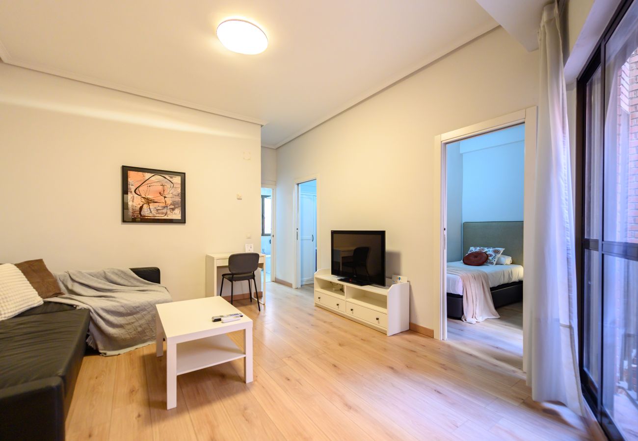Apartment in Madrid - M (ADU151A) Piso 2 dormitorios en Sol, Centro de M