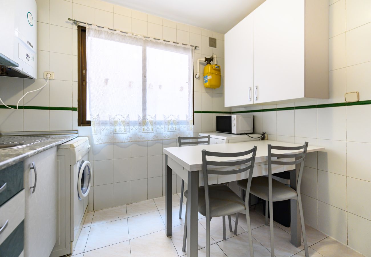 Apartment in Madrid - M (ADU151A) Piso 2 dormitorios en Sol, Centro de M