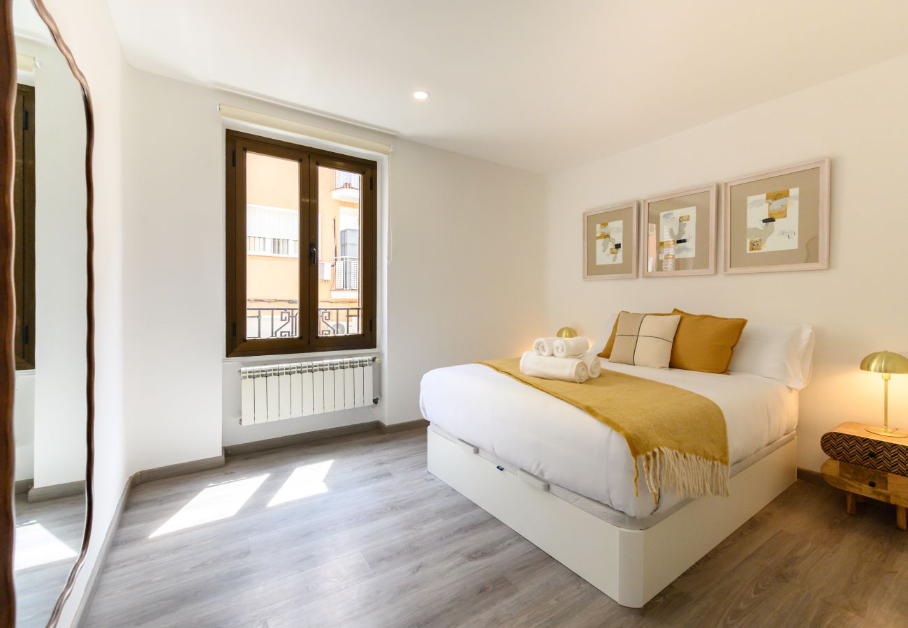 Apartment in Madrid - M (MAL91I) Amplio Piso 2 dormitorios en Chamartín