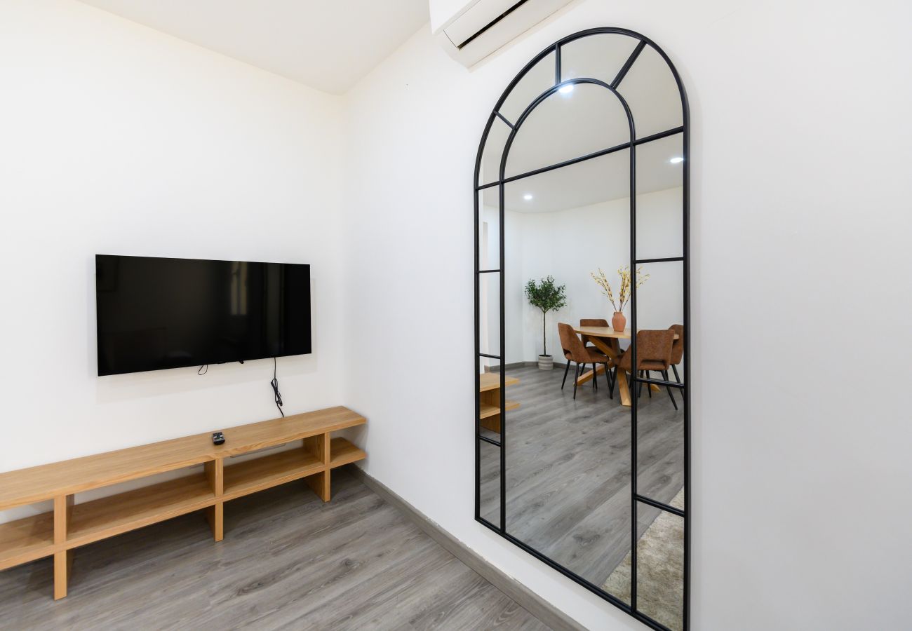 Apartment in Madrid - M (MAL91I) Amplio Piso 2 dormitorios en Chamartín